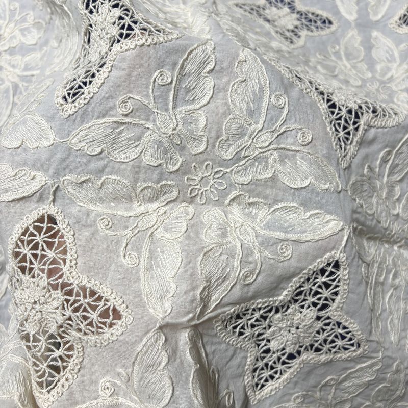 Sewing Eyelet Fabric - Tecido de Algodão com Bordado de
